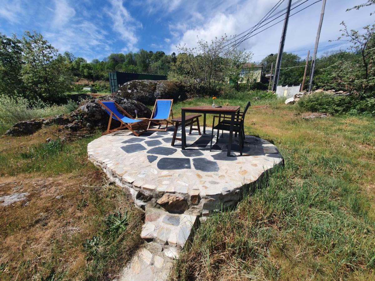 Tinyhouse Rossas Villa Santa Comba de Rossas Bagian luar foto
